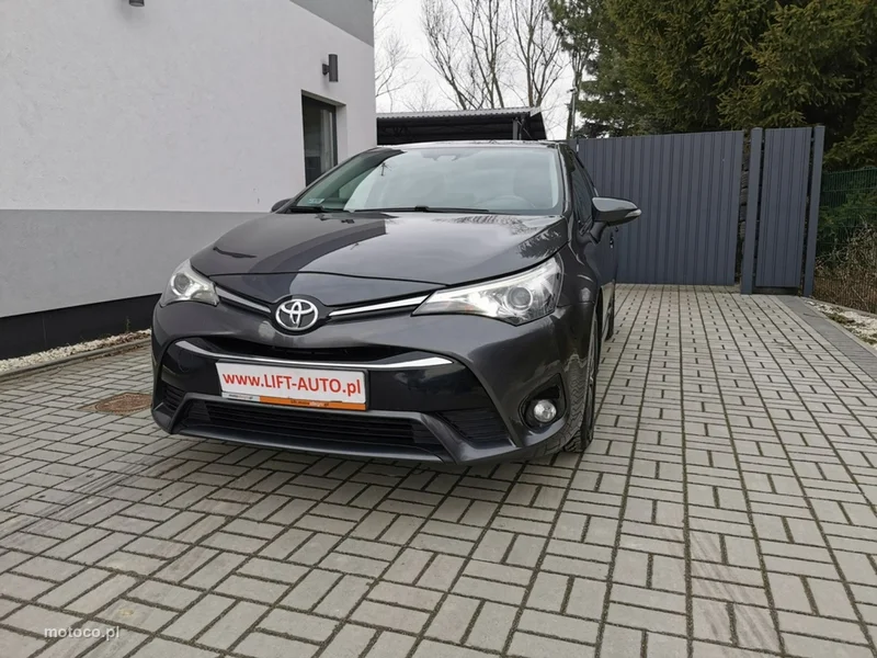 Toyota Avensis T27
