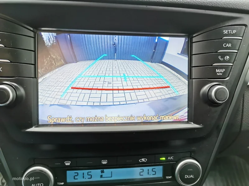 Toyota Avensis T27 13