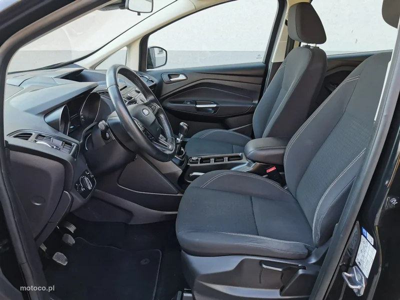 Ford C-Max II 11