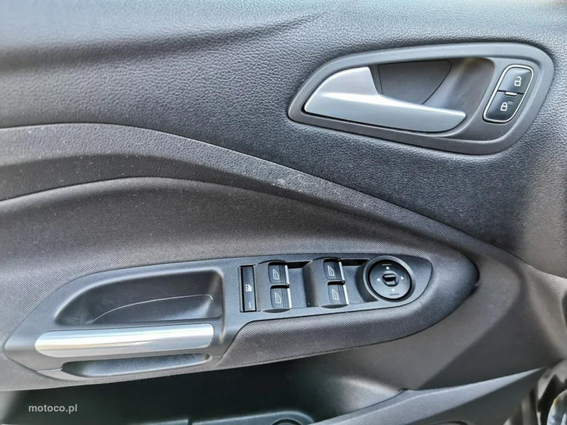 Ford C-Max II 20