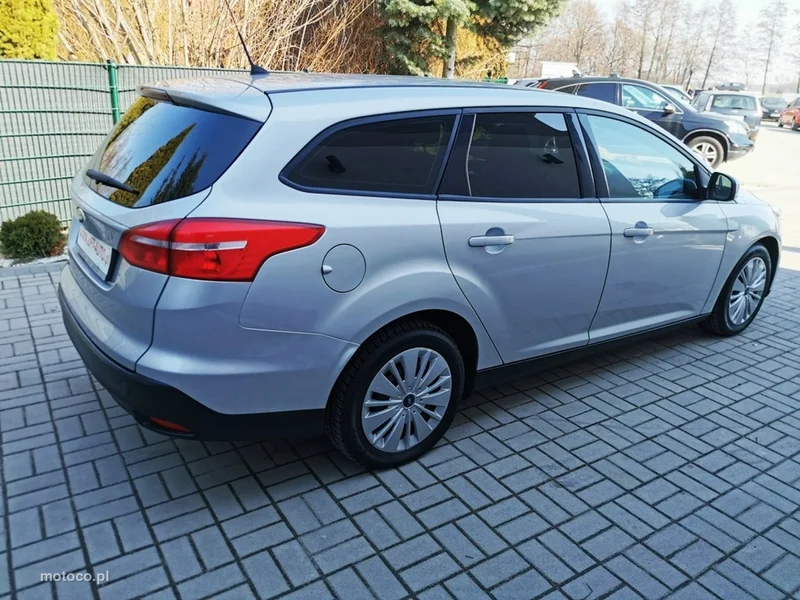 Ford Focus III 5