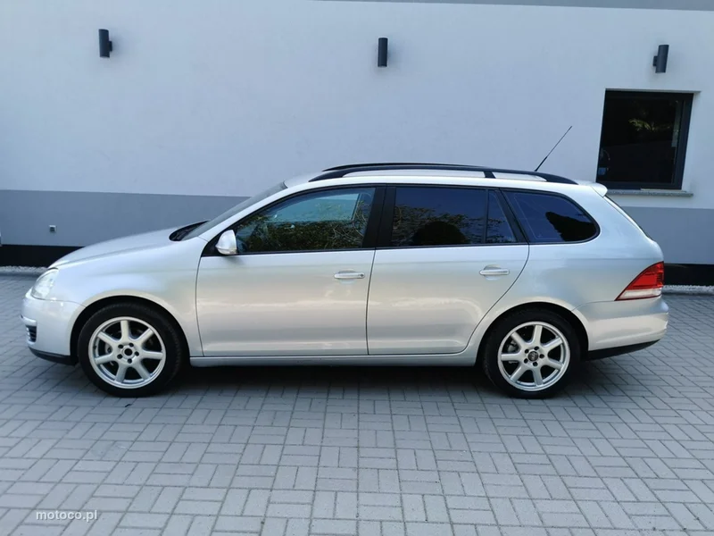 Volkswagen Golf V 11