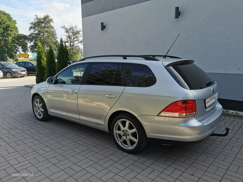 Volkswagen Golf V 10