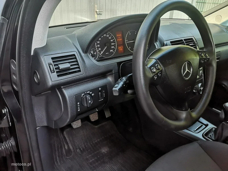 Mercedes-Benz Klasa A W169 A 180 11