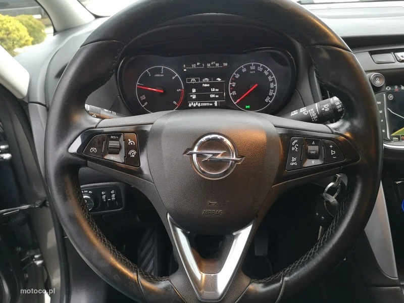 Opel Zafira C Tourer 11