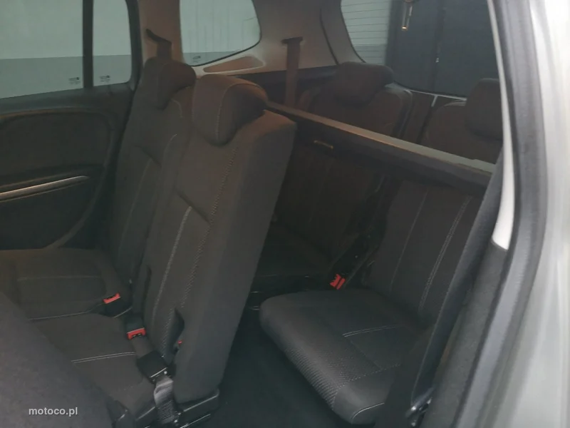 Opel Zafira C Tourer 18