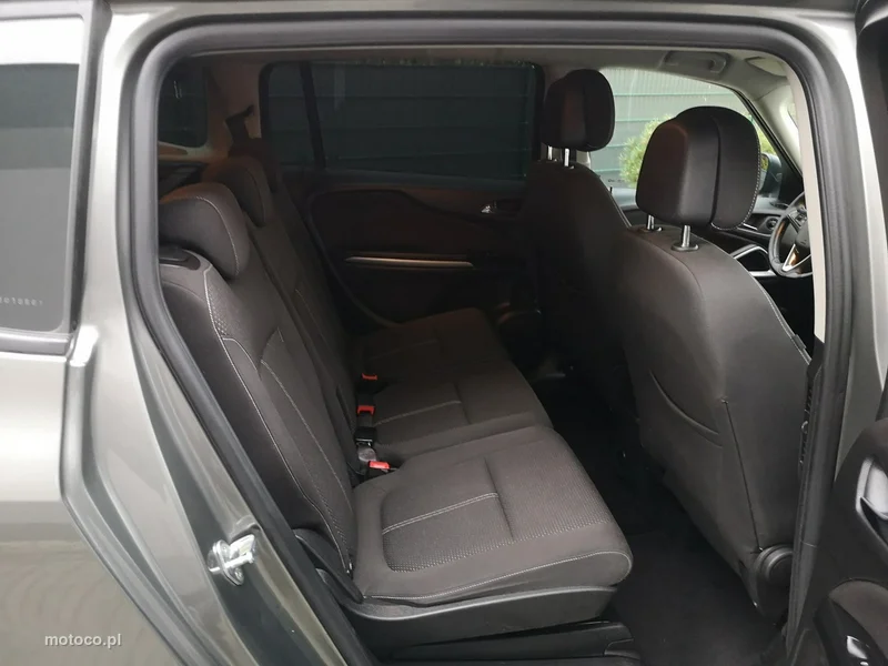 Opel Zafira C Tourer 20