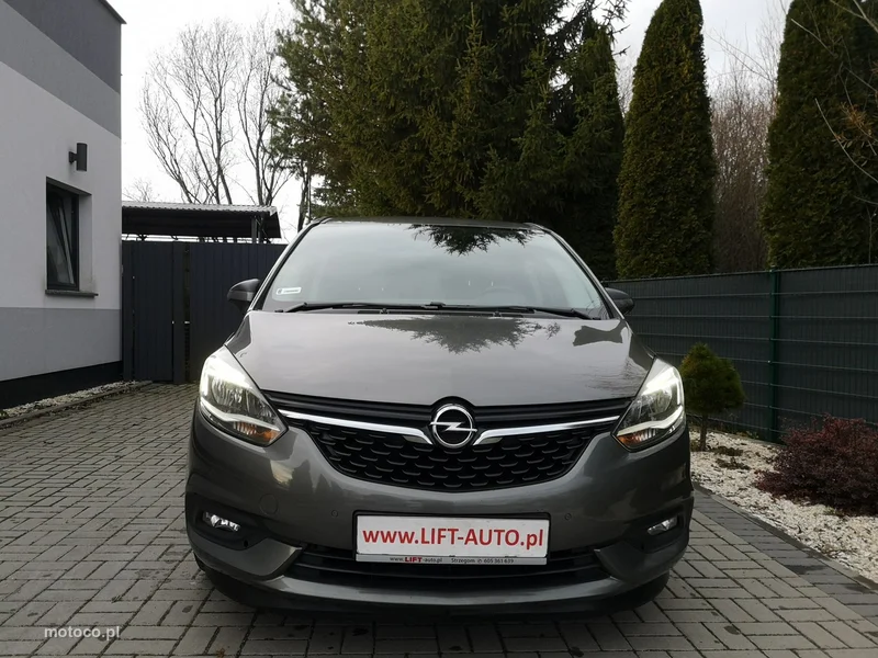 Opel Zafira C Tourer 3