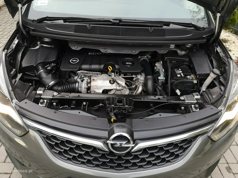 Opel Zafira C Tourer 22