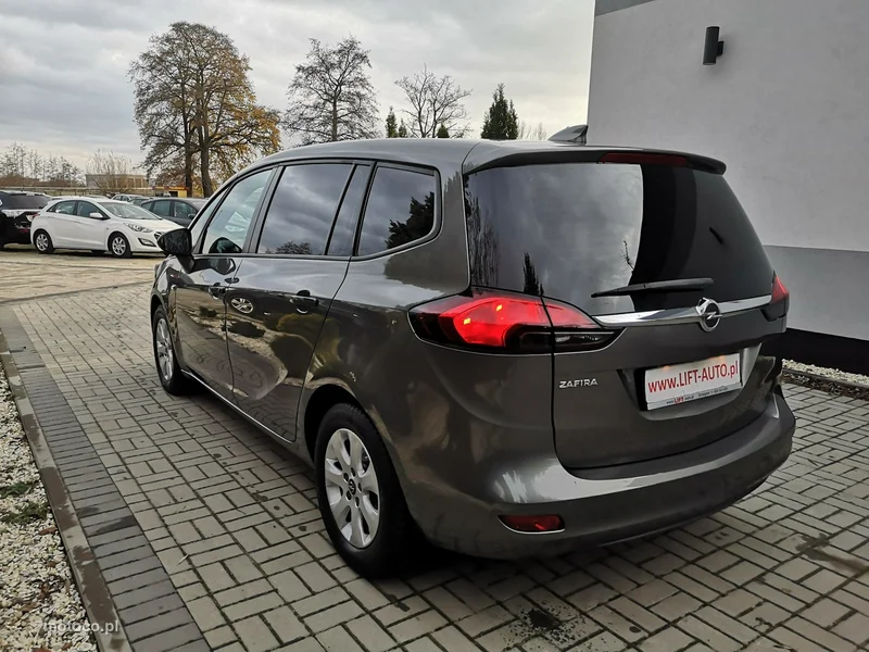 Opel Zafira C Tourer 8