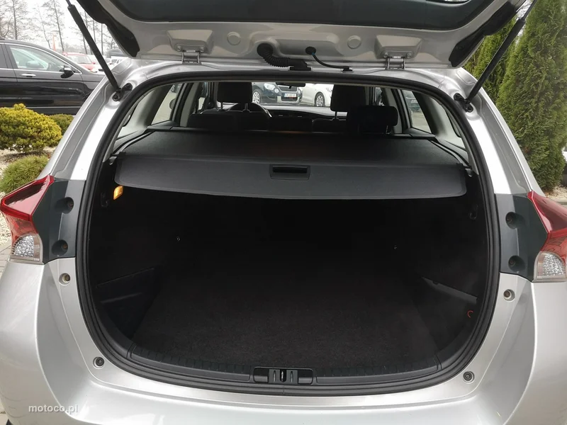 Toyota Auris E180 7