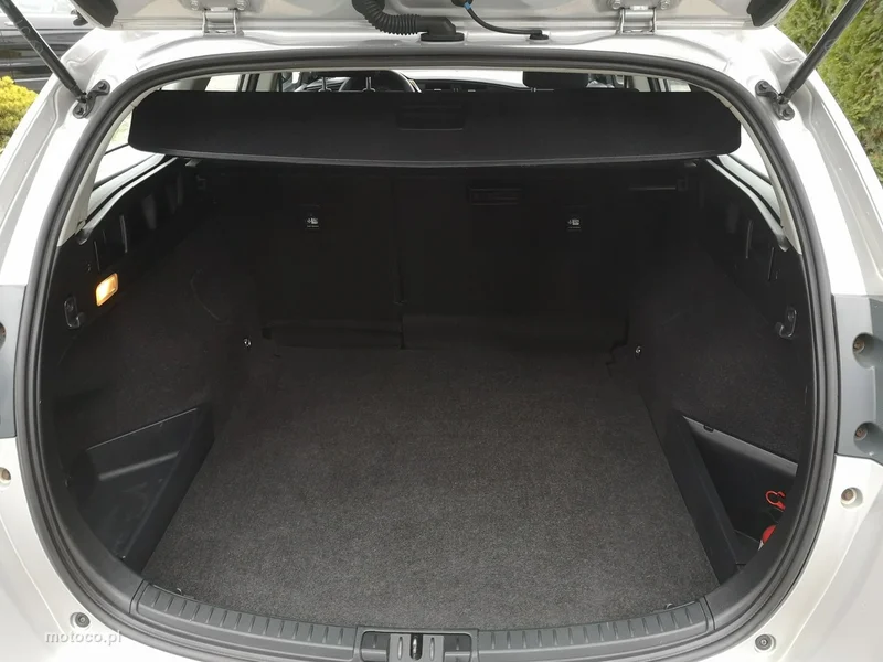 Toyota Auris E180 8