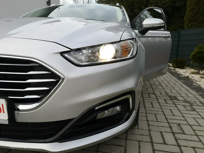 Ford Mondeo V 11