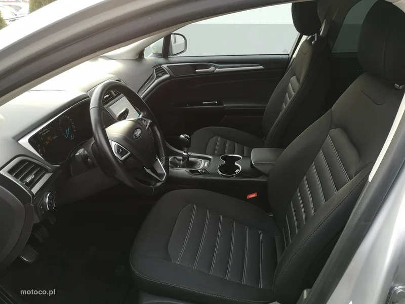 Ford Mondeo V 12