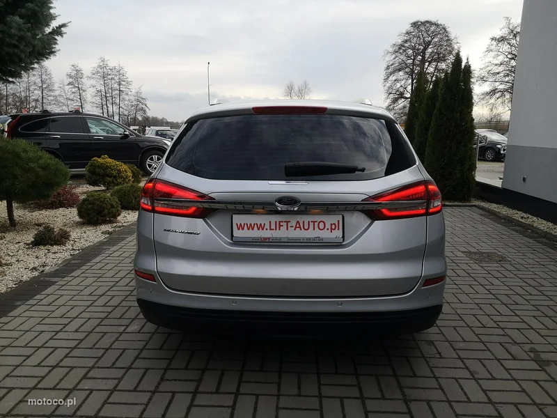 Ford Mondeo V 6