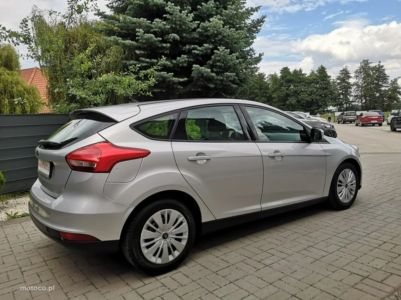 Ford Focus III 5