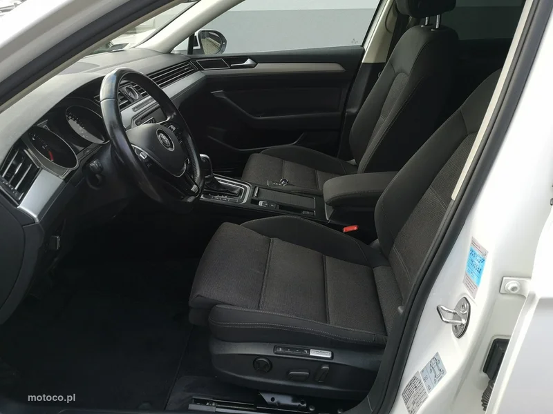 Volkswagen Passat B8 12