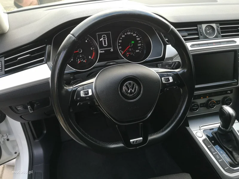 Volkswagen Passat B8 13