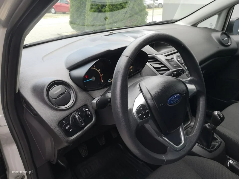 Ford Fiesta VI 12