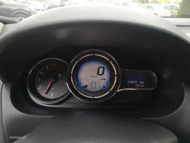 Renault Fluence 13