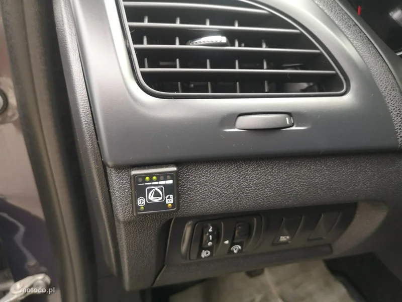Renault Fluence 15