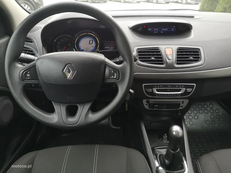 Renault Fluence 16