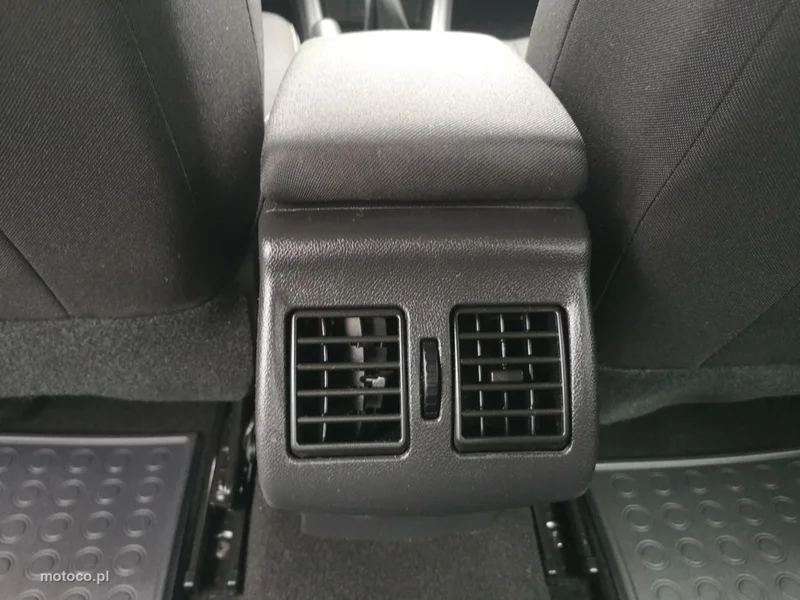 Renault Fluence 19