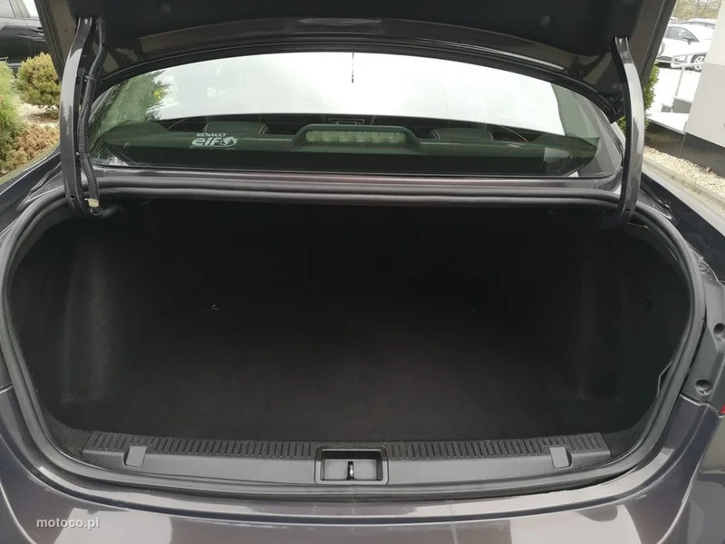 Renault Fluence 22