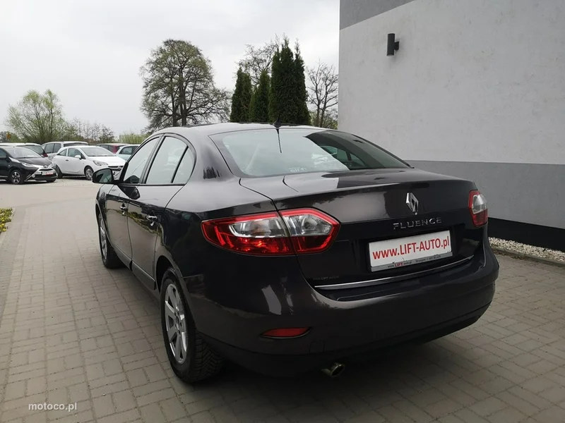 Renault Fluence 8