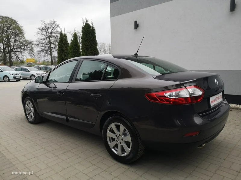 Renault Fluence 9
