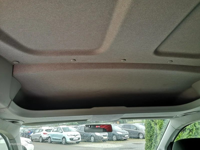 Volkswagen Caddy III 18