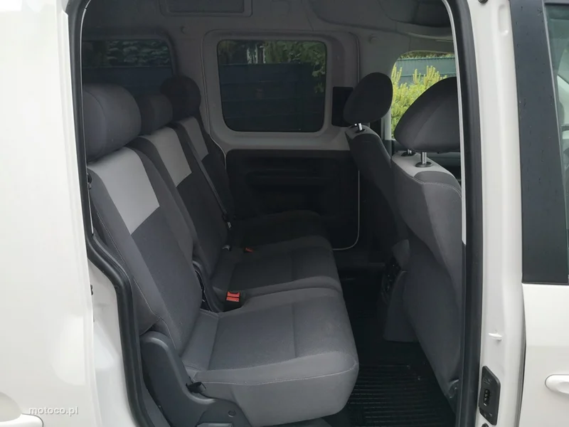Volkswagen Caddy III 19