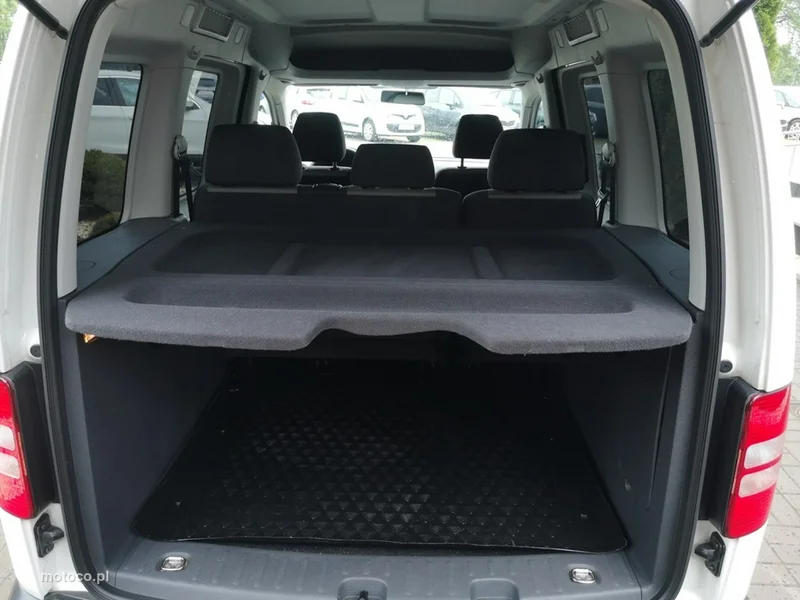 Volkswagen Caddy III 21