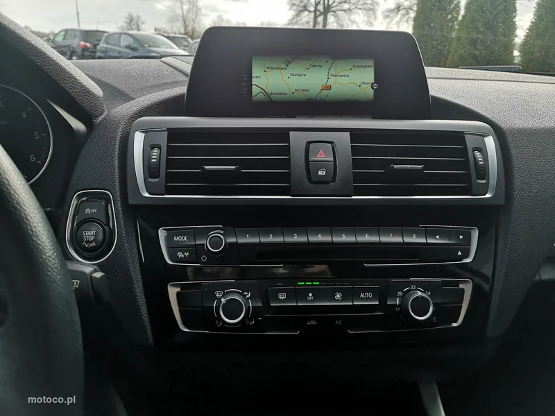 BMW Seria 2 F22 218 12