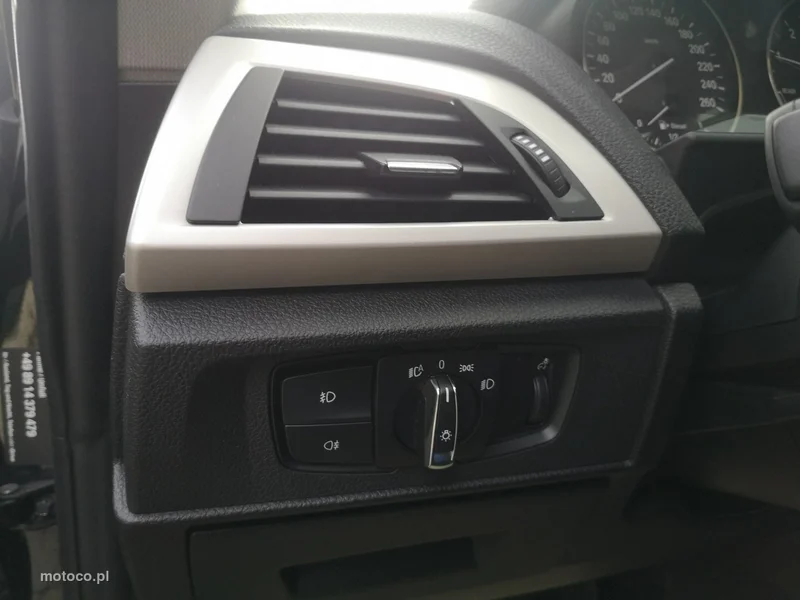 BMW Seria 2 F22 218 15