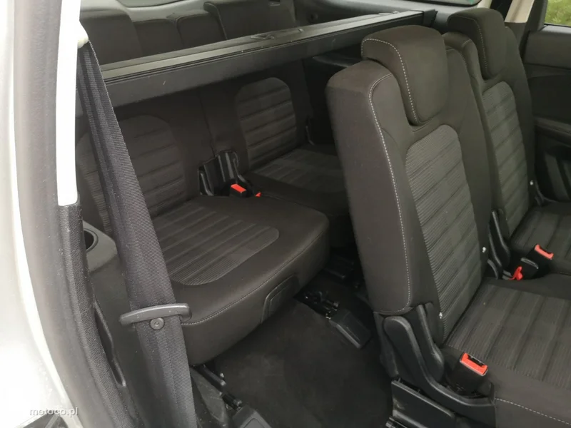 Ford Galaxy III 24