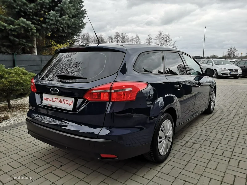 Ford Focus III 5