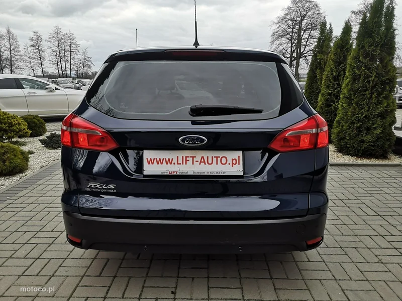 Ford Focus III 6