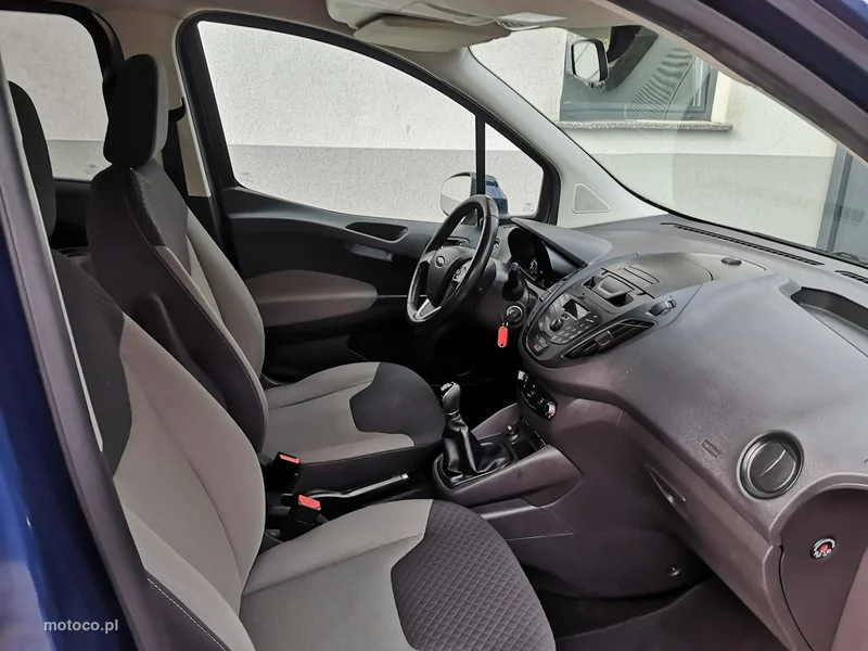 Ford Tourneo Courier 19