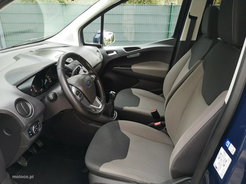 Ford Tourneo Courier 10
