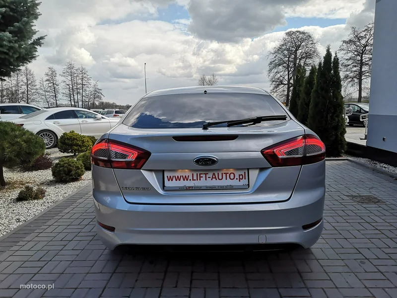 Ford Mondeo V 6