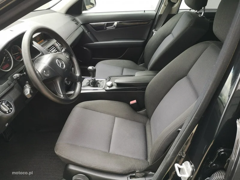 Mercedes-Benz Klasa C W204 C 200 12