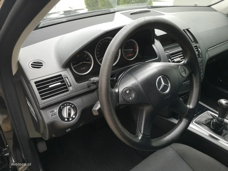 Mercedes-Benz Klasa C W204 C 200 13