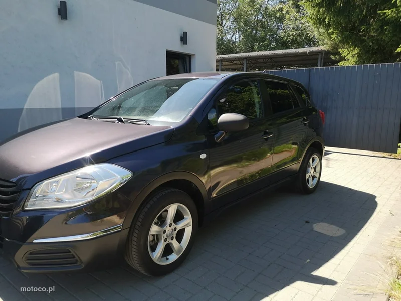 Suzuki (SX4) S-Cross 9