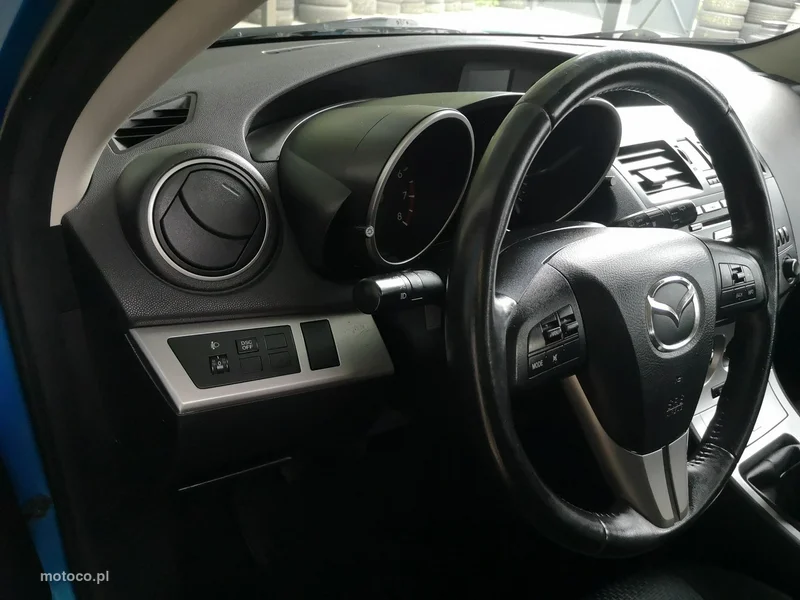 Mazda 3 11