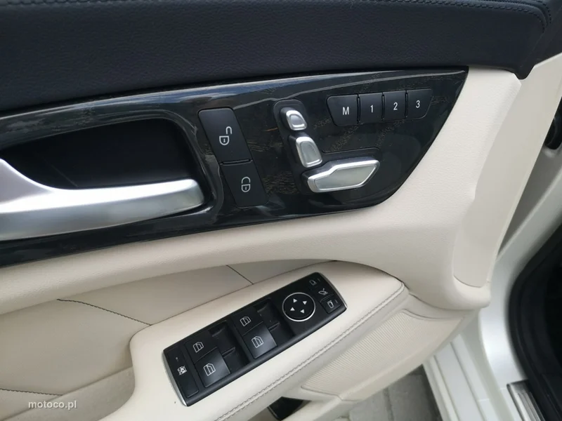 Mercedes-Benz CLS C218 CLS 350 12