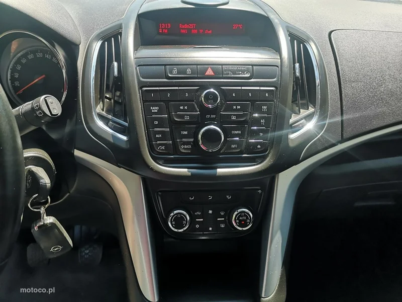 Opel Zafira B 15