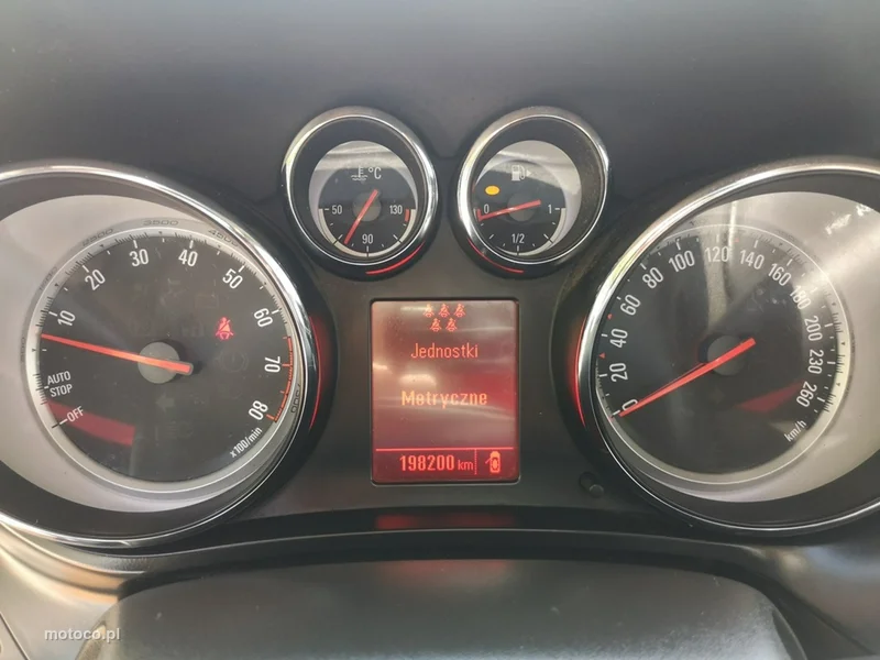 Opel Zafira B 16