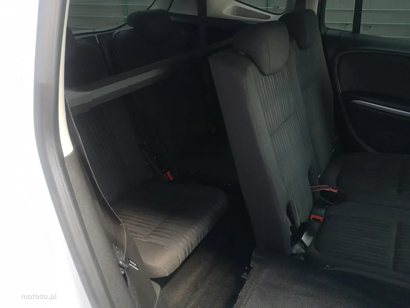 Opel Zafira B 19