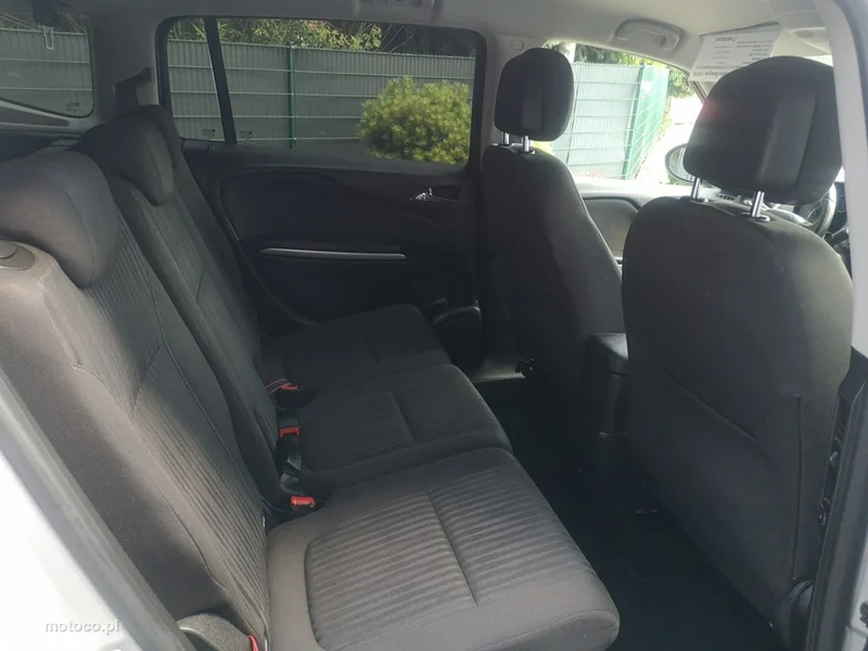 Opel Zafira B 20